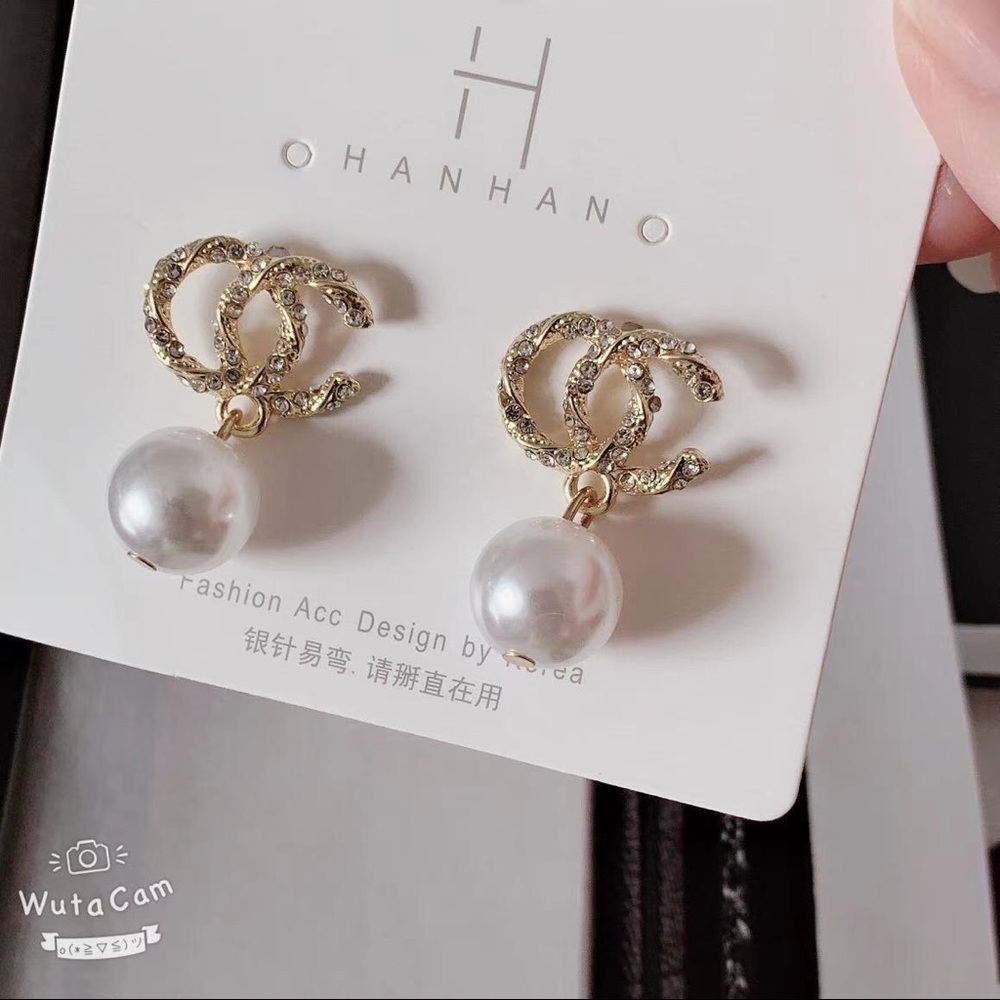 earrings - Picture 1 of 5